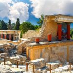 GRECIA CLÁSICA Y CRUCERO POR LAS ISLAS DEL EGEO, ENTRE MITOS, ORÁCULOS Y MARES LEGENDARIOS De la Acrópolis, Micenas, Olimpia, Delfos y los monasterios de Meteora a Miconos, Éfeso, Patmos, Rodas, Creta y Santorini (13 días / 12 noches)