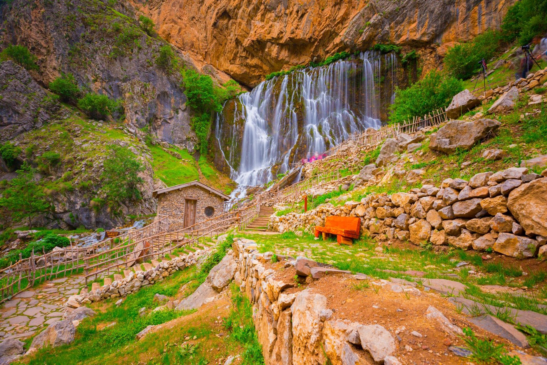 CAPPADOKIA Kapuzbasi waterfall in Kayseri TURKEY