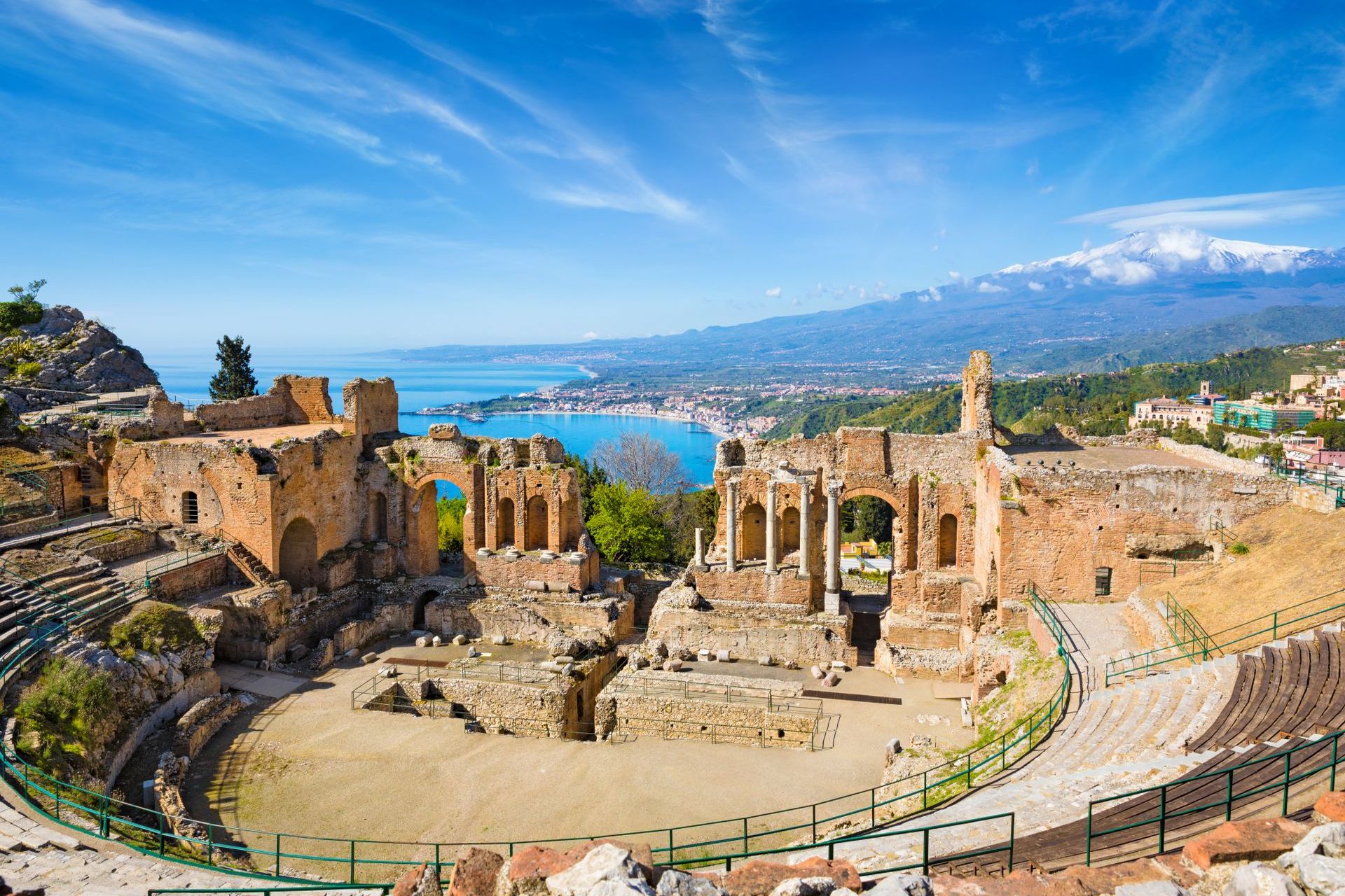 Ruins,Of,Ancient,Greek,Theatre,In,Taormina,On,Background,Of